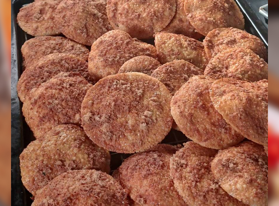 ข้าวตังหน้าปลาหยอง